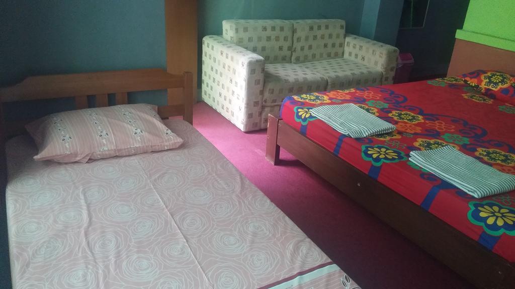 Homestay Triniti レムバン エクステリア 写真